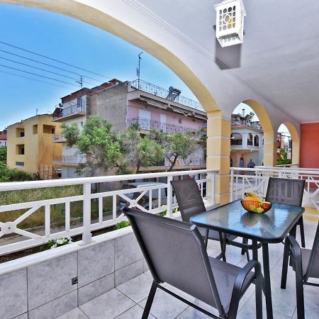 Four Sons Apartment Flogita Bagian luar foto