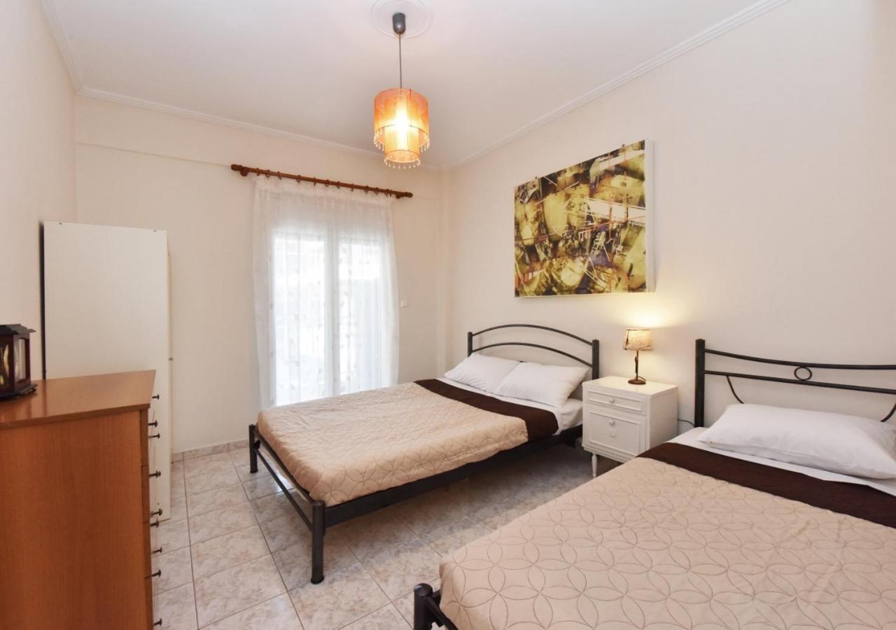 Four Sons Apartment Flogita Bagian luar foto